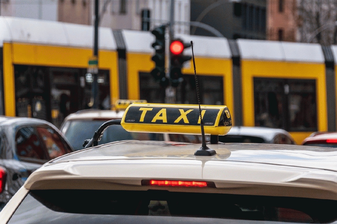 Taxiunternehmen mit Fahrzeug & Konzession für Dortmund NRW abzugeben Gesuch 40325 Bild 1