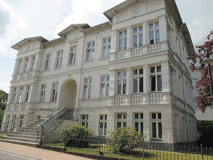 Bädervilla in einem Kaiserbad auf der Sonneninsel Usedom